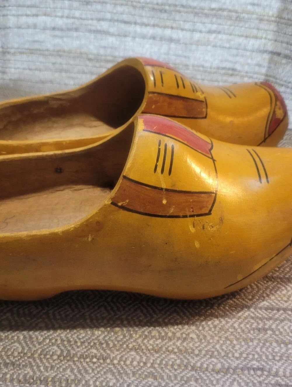 DUTCH CLOGS WOODEN WOOD HANDCARVED HANDPAINTED HOLLAND  Yellow Red